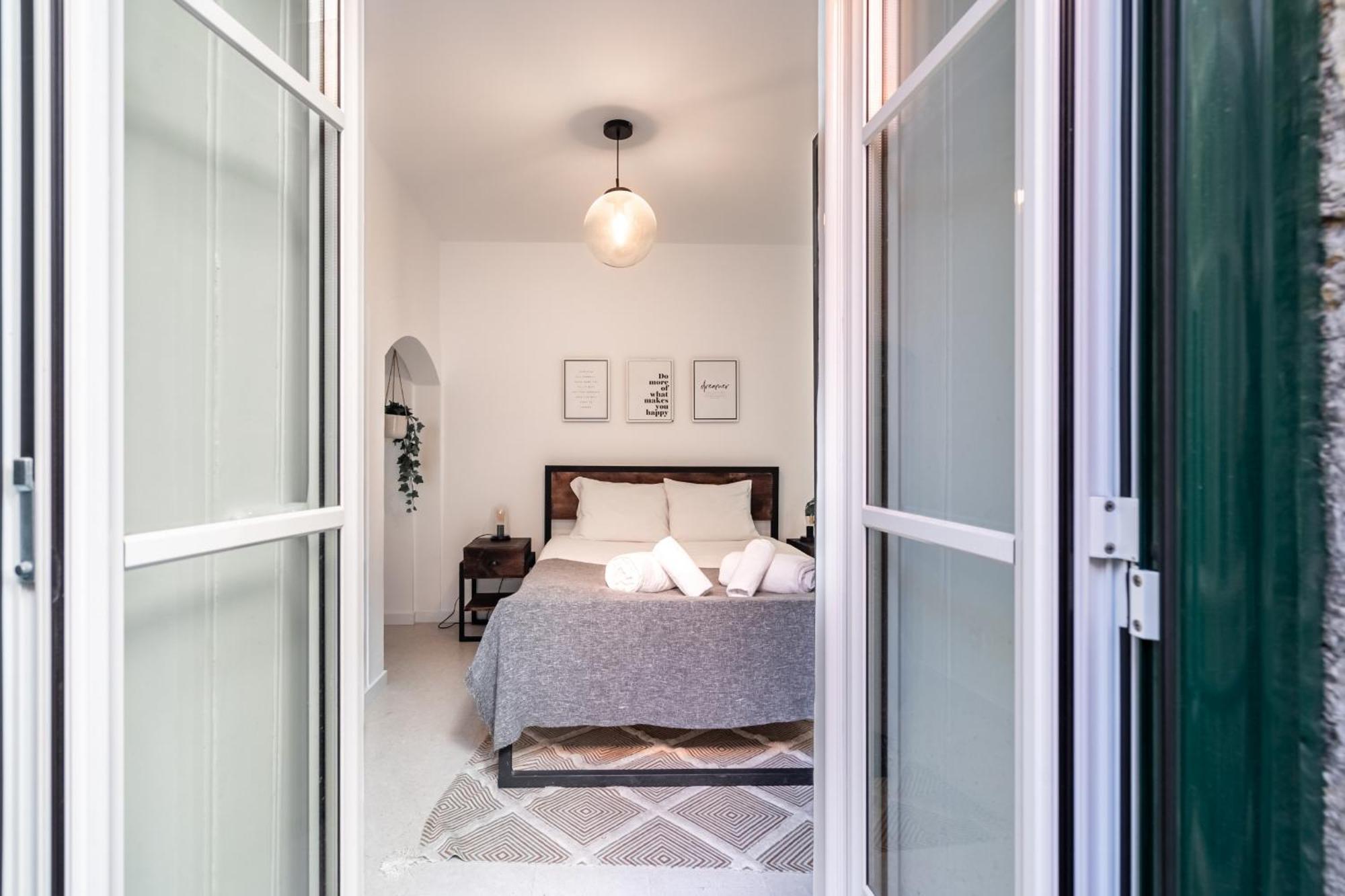 Lovely 2 Bedroom In The Heart Of Lissabon