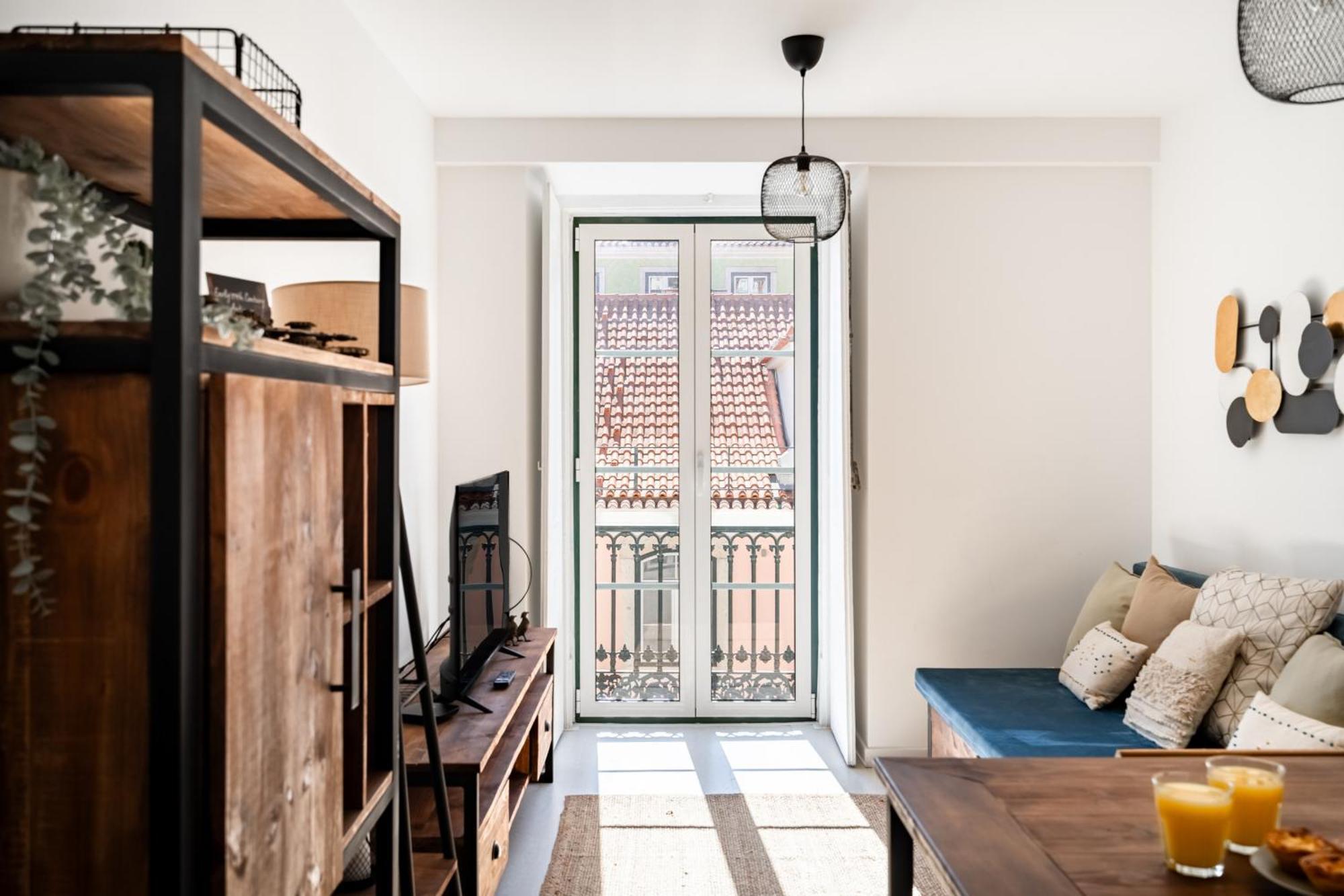 Apartment Lovely 2 Bedroom In The Heart Of *